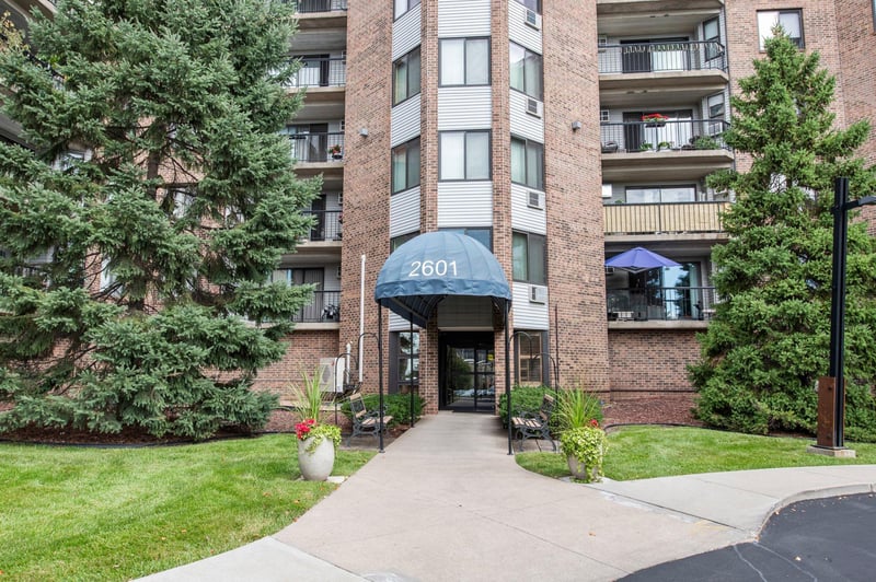 2601 Kenzie Ter #114, Saint Anthony, MN 55418