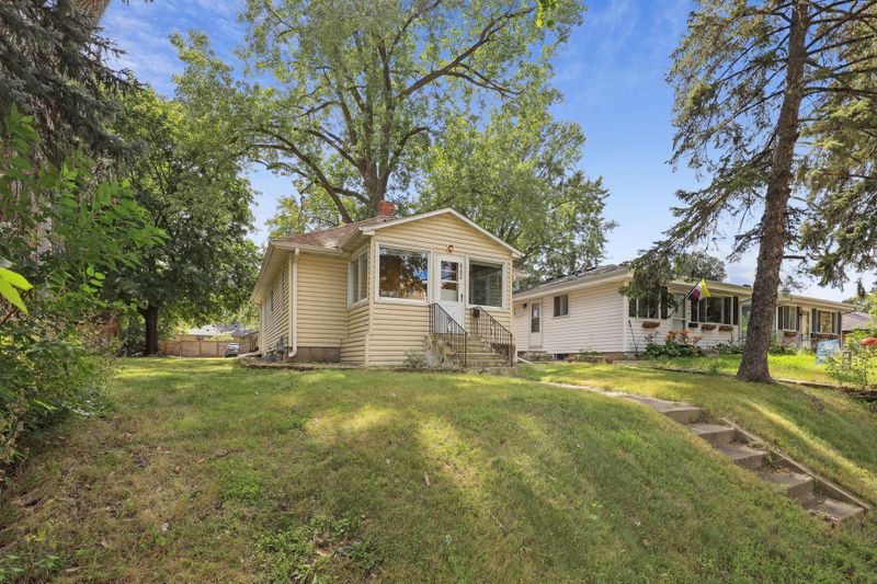 662 37th Ave NE, Minneapolis, MN 55421