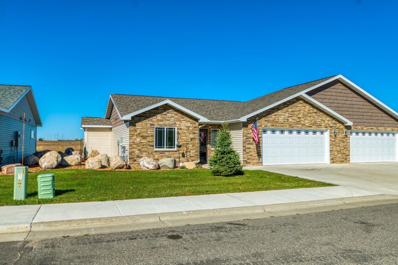 1615 30th St NW #14, Bemidji, MN 56601