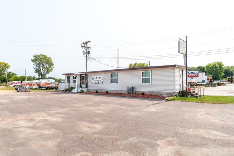 270 Strupp Ave, La Crescent, MN 55947