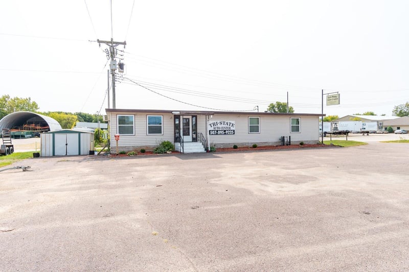 270 Strupp Ave, La Crescent, MN 55947