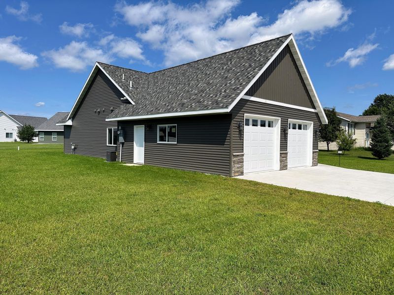 840 9th St NW, Perham, MN 56573