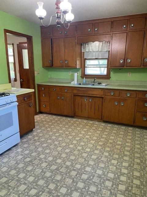 465 Hamel Rd, Hamel, MN 55340