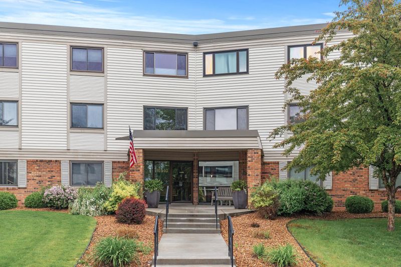 10540 43rd Ave N #303, Minneapolis, MN 55442
