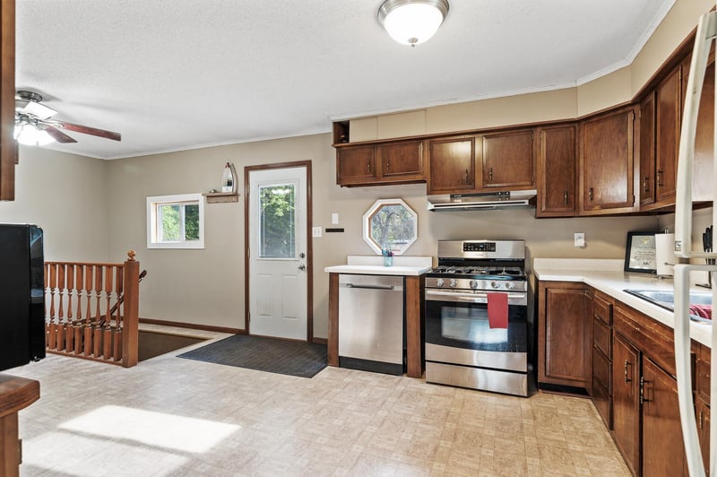 7516 59th Pl N, Minneapolis, MN 55428
