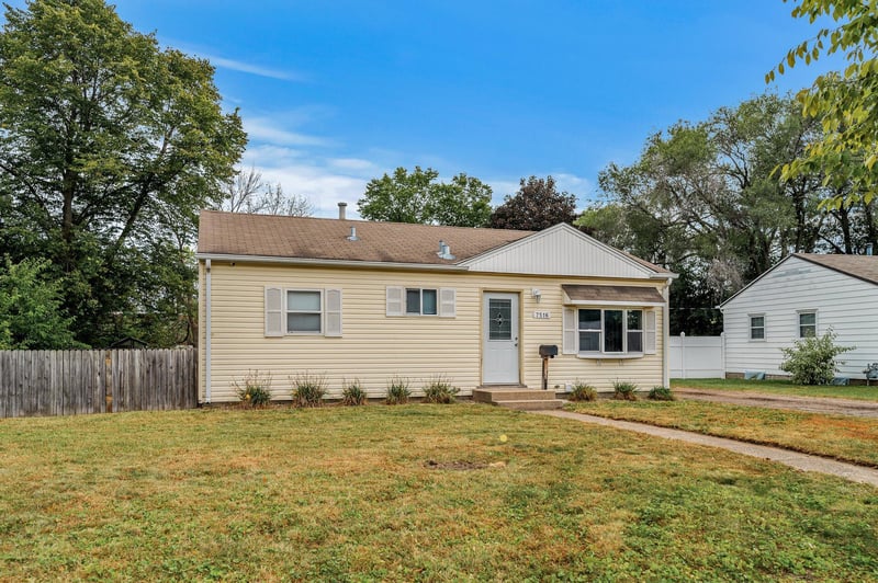 7516 59th Pl N, Minneapolis, MN 55428