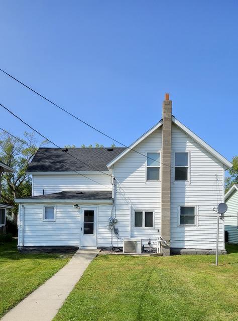 716 5th St N, Graceville, MN 56240