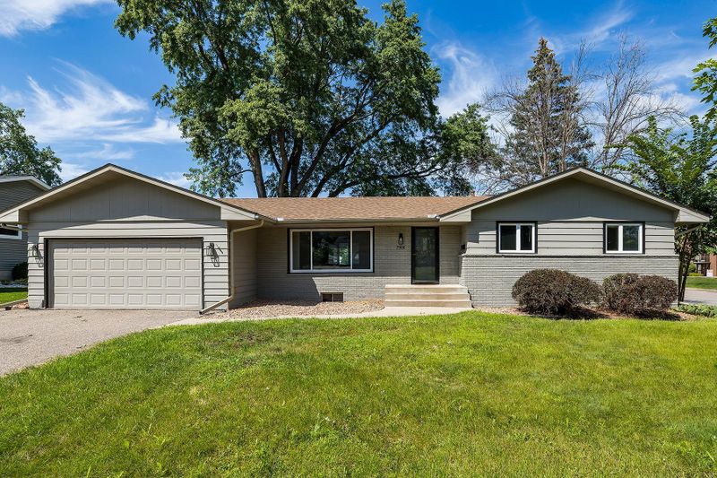 7900 29th Ave N, Minneapolis, MN 55427