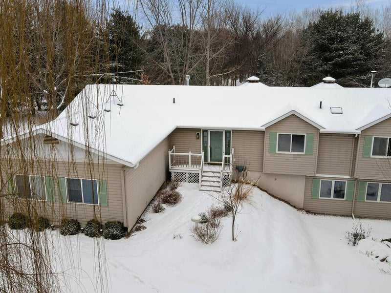 19586 Franconia Trl, Shafer, MN 55074