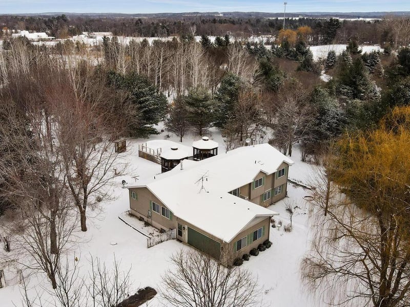 19586 Franconia Trl, Shafer, MN 55074