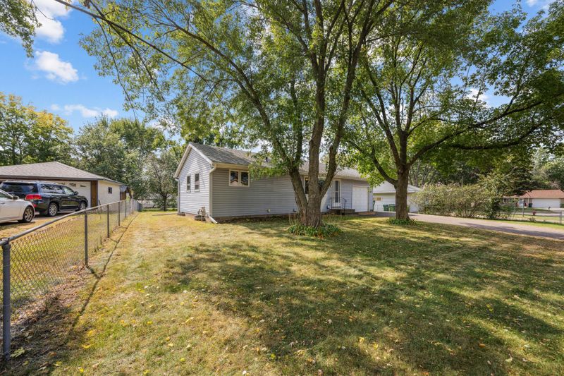 610 112th Ave NE, Blaine, MN 55434