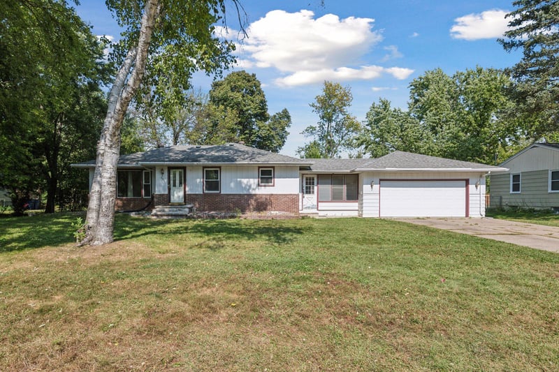 6916 Dutton Ave N, Minneapolis, MN 55428