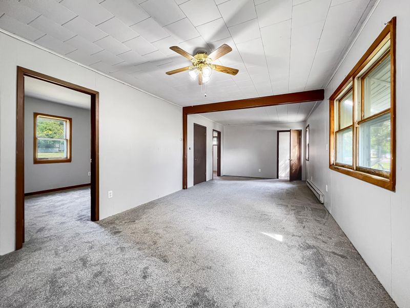 106 W Innes St, Northrop, MN 56031