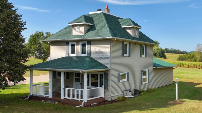 28282 W Us Highway 10, Eleva, WI 54738