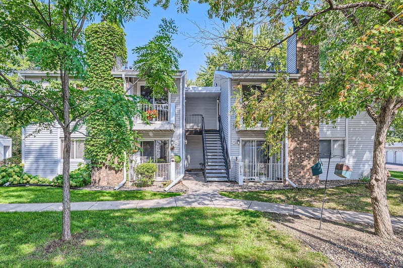2284 Benson Ave #C, Saint Paul, MN 55116