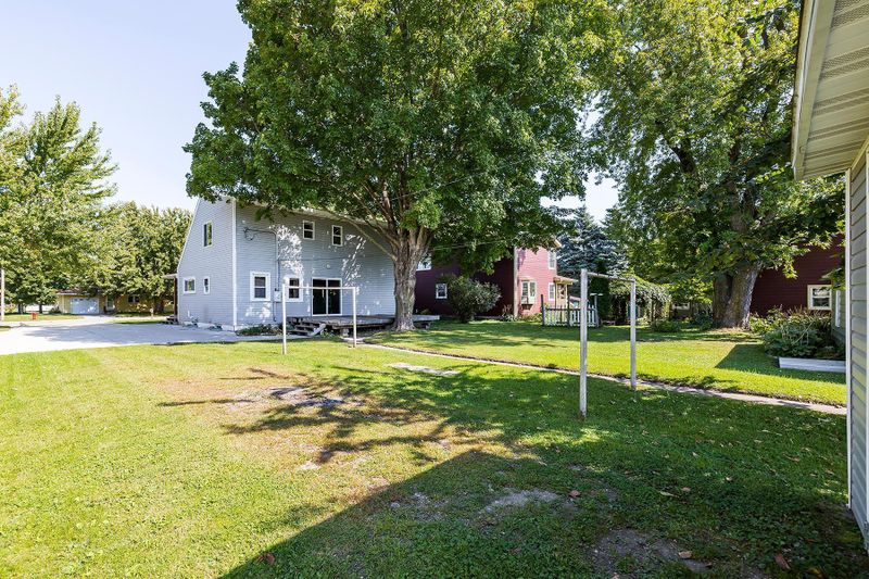 221 Park St E, New Germany, MN 55367