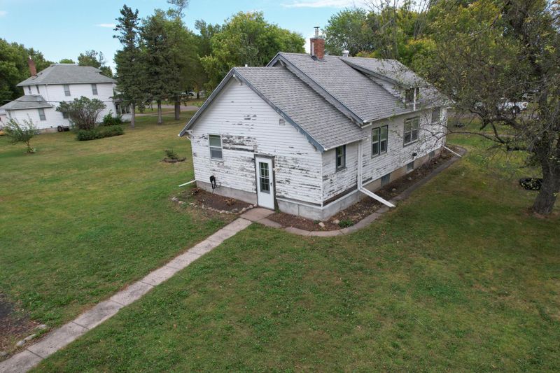 209 Broadway St, Vesta, MN 56292