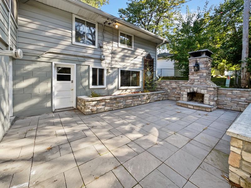 3505 Admiral Ln N, Minneapolis, MN 55429