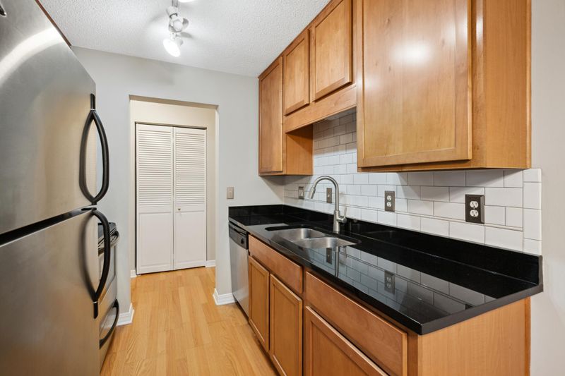 3150 Excelsior Blvd #108, Minneapolis, MN 55416