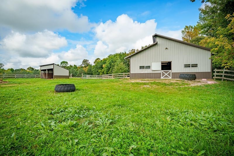 2925 Vega Ave, Mayer, MN 55360
