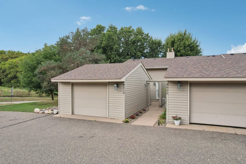 3010 Lisbon Ave N, Lake Elmo, MN 55042