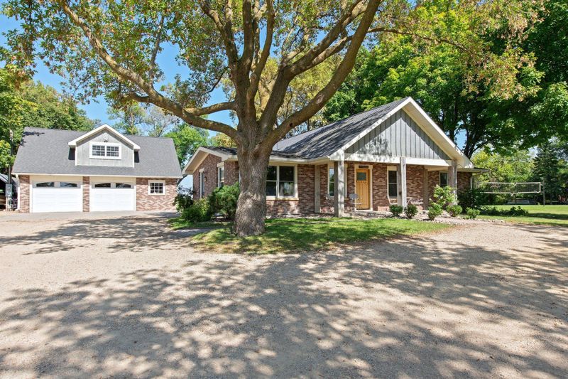 2585 Highland Rd, Minnetrista, MN 55359