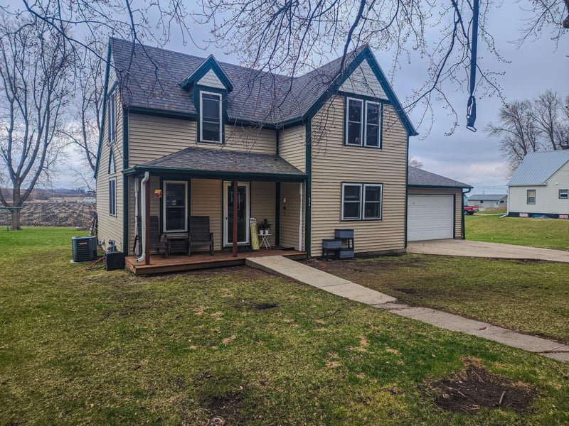 236 Drury Ave, Lowry, MN 56349