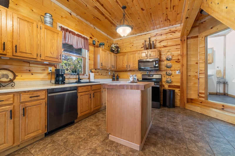 1858 E County Road 103, Barnum, MN 55707
