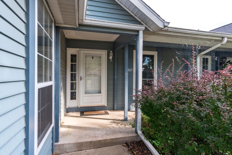 805 Quincy St, Onalaska, WI 54650