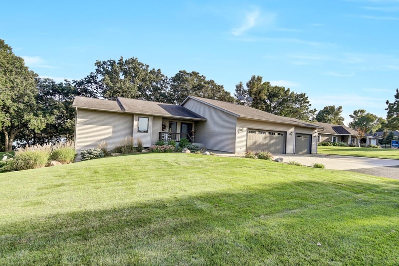 21068 Big Lake Rd, Richmond, MN 56368