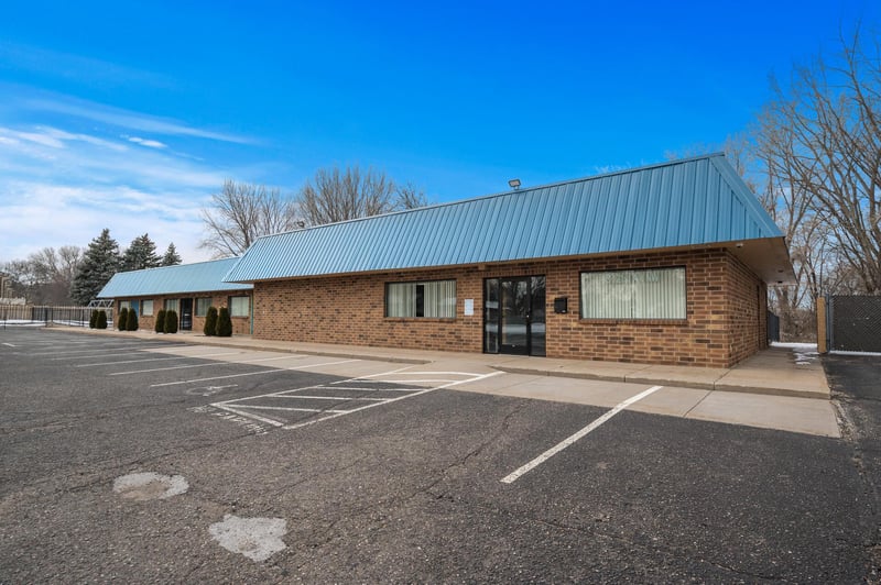 15 121st Ave NW, Coon Rapids, MN 55448