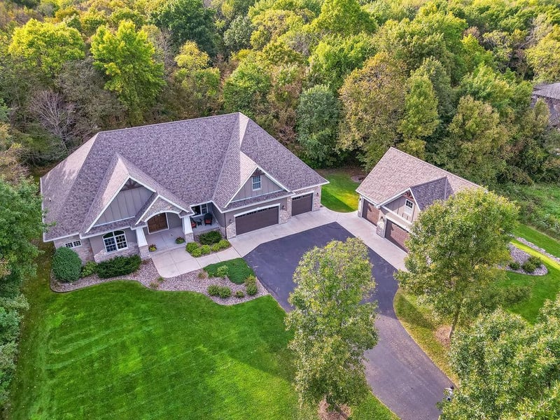 8973 Whisper Creek Trl, Greenfield, MN 55373