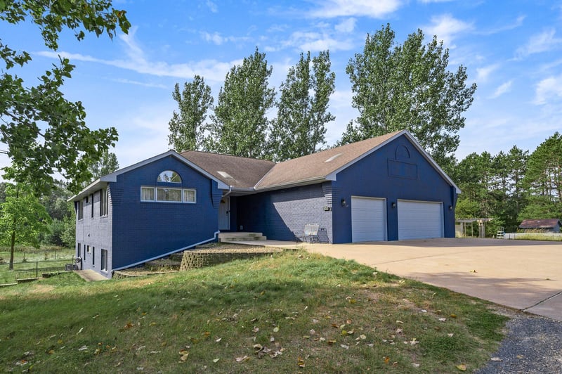 20940 E Bethel Blvd NE, East Bethel, MN 55011