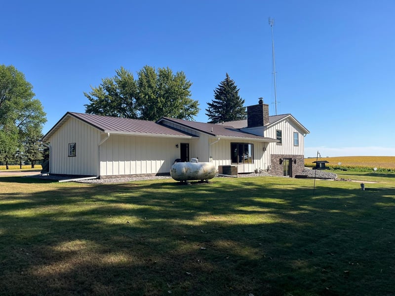 16401 County Road 11, Sacred Heart, MN 56285