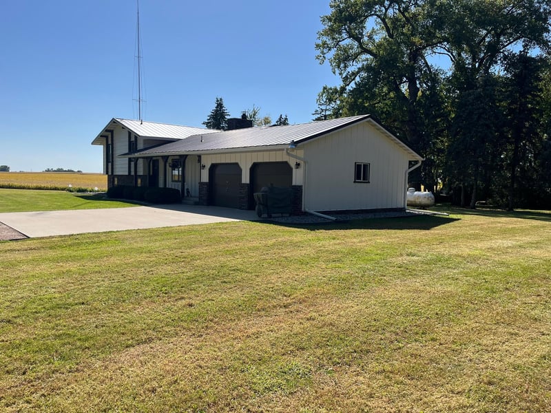 16401 County Road 11, Sacred Heart, MN 56285