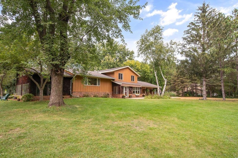 9520 Joliet Ave N, Grant, MN 55082
