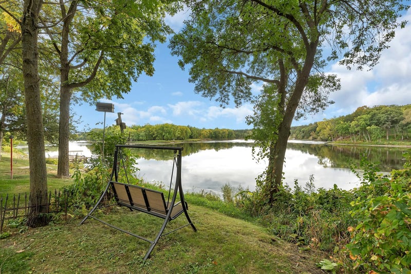 6250 Canary Rd NW, Royalton, MN 56373