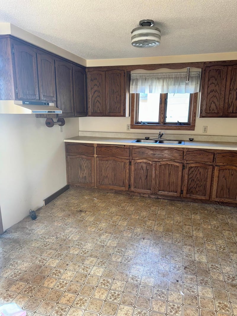 420 N Wisconsin St, Hewitt, MN 56453