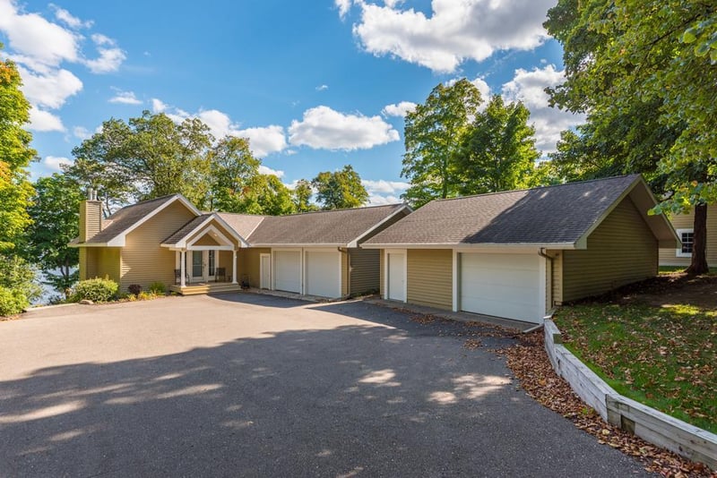 8752 Interlachen Rd, Nisswa, MN 56468