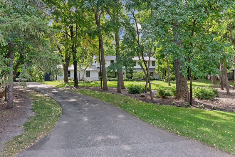 6205 S Knoll Dr, Edina, MN 55436