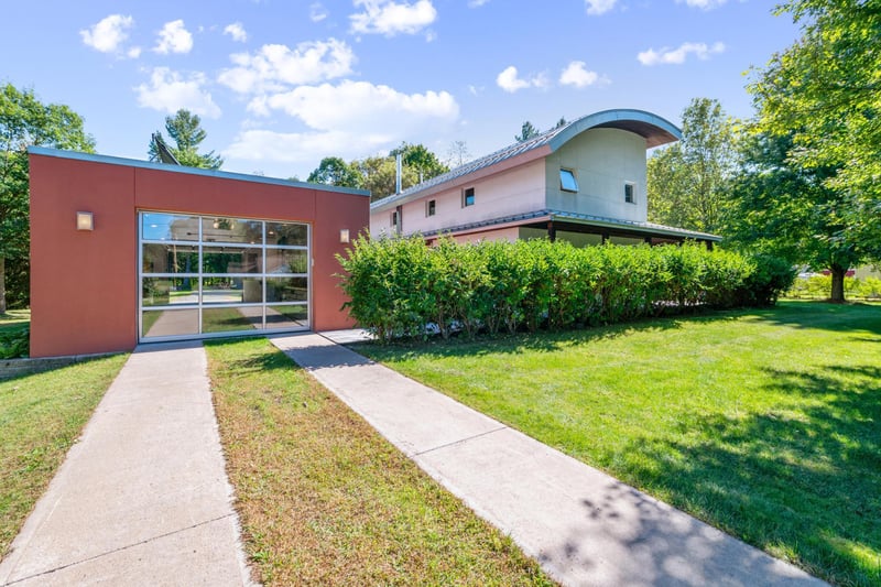 830 West St, Taylors Falls, MN 55084