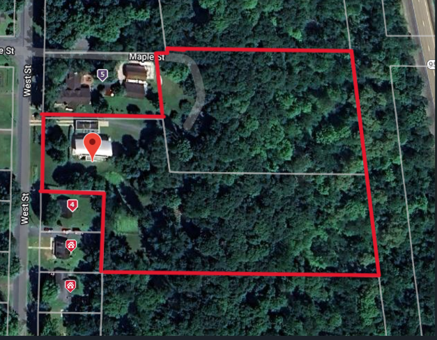 830 West St, Taylors Falls, MN 55084