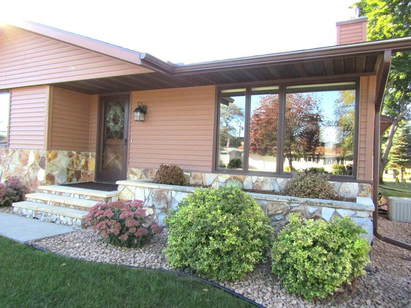 749 Birch St, Dawson, MN 56232