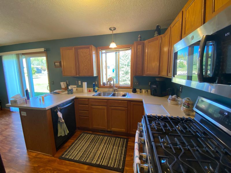 424 7th St SW, Pine Island, MN 55963