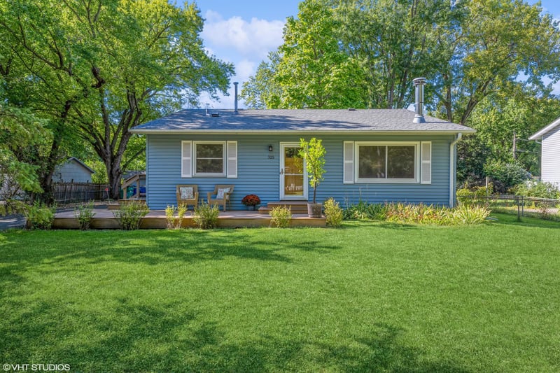 325 Quantico Ln N, Minneapolis, MN 55447