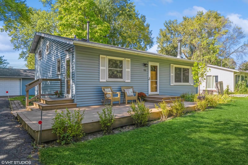 325 Quantico Ln N, Minneapolis, MN 55447