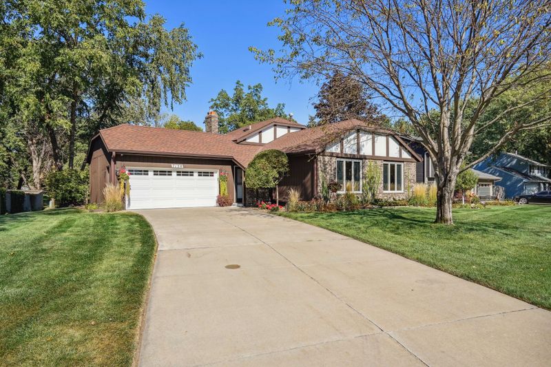7130 W 83rd St, Minneapolis, MN 55438