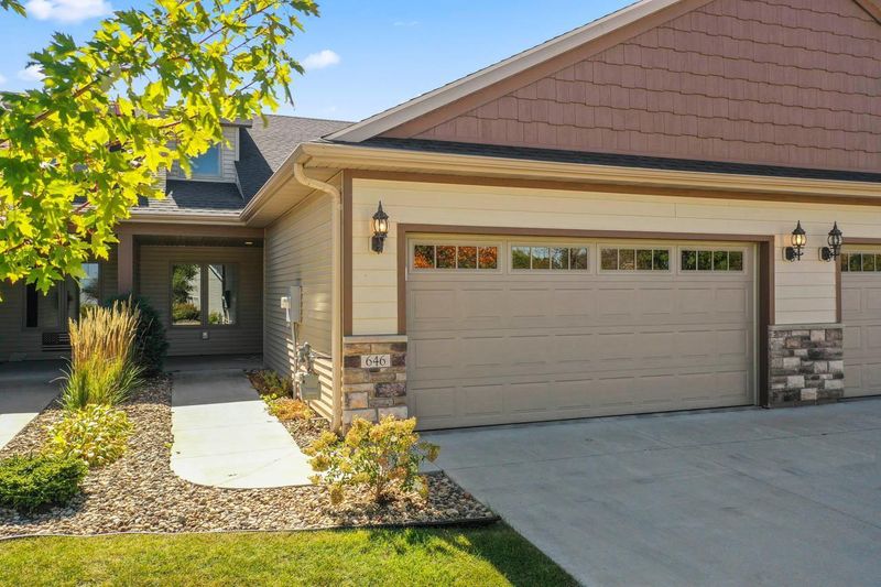 646 Shardlow Pl NE, Byron, MN 55920