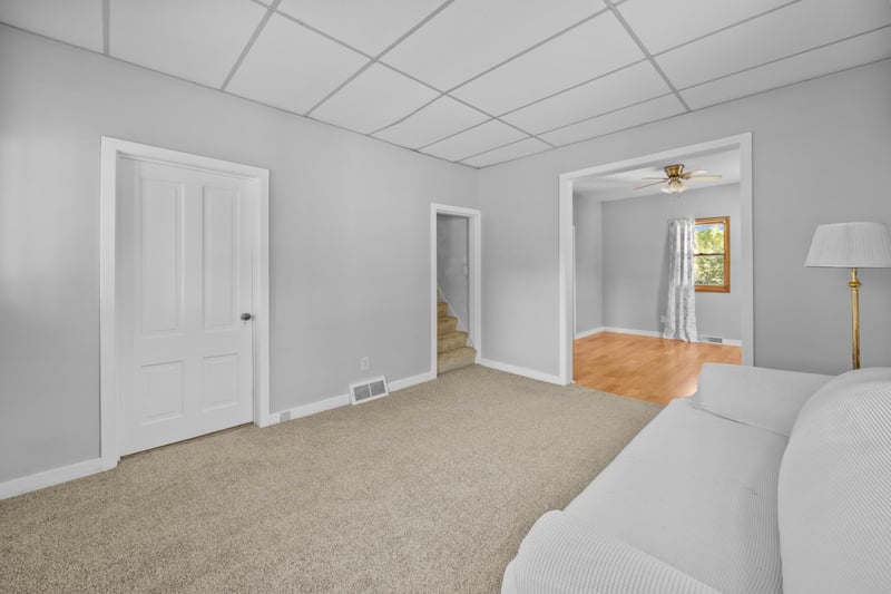 210 Elm St NE, Sleepy Eye, MN 56085