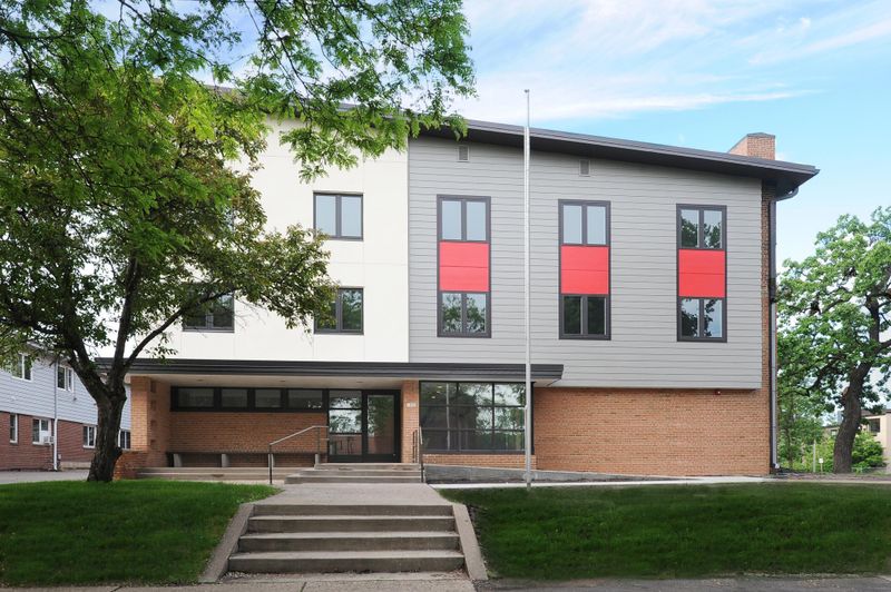 1000 5th St SE, Minneapolis, MN 55414